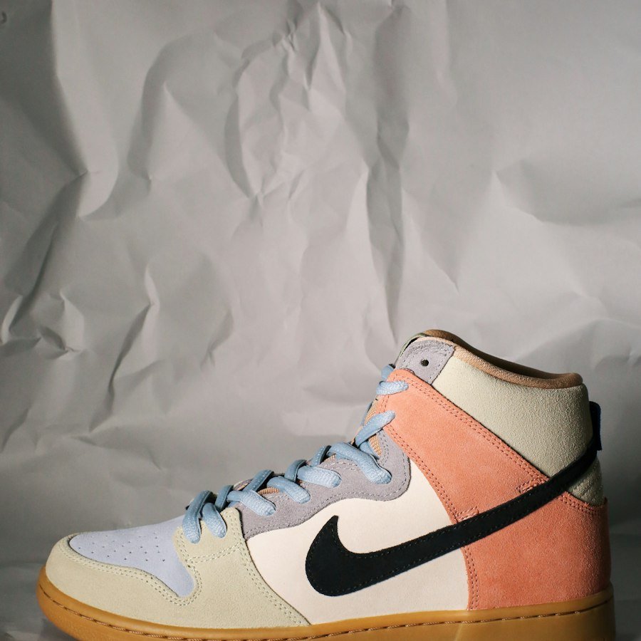 Nike Dunk High — Nike wholesale women's footwear